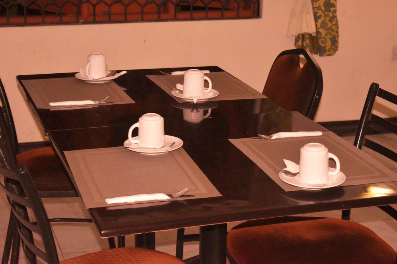 Leinmach House Nyali Hotel 3*